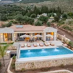 Irena Stone Kefalonia * Lourdata (Kefalonia)