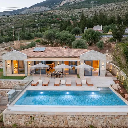 Irena Stone Kefalonia * 劳德哈塔